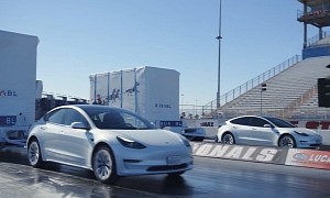 Tiny House Maker Boxabl Shows a Tesla Model 3 Towing a 19,000-Lbs Trailer on a Drag Strip