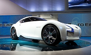 Tokyo 2011: Nissan ESFLOW Concept <span>· Live Photos</span>