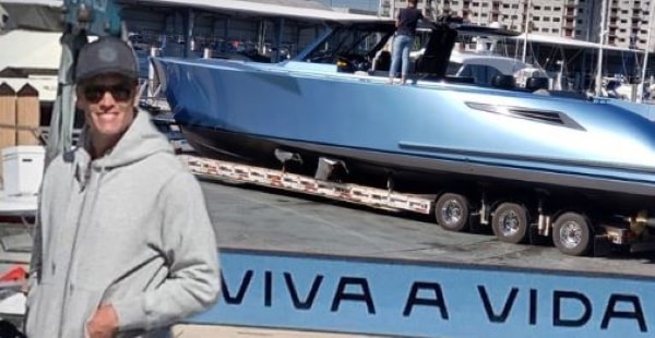 Tom Brady Treats Himself to Custom 40-Foot Yacht - autoevolution