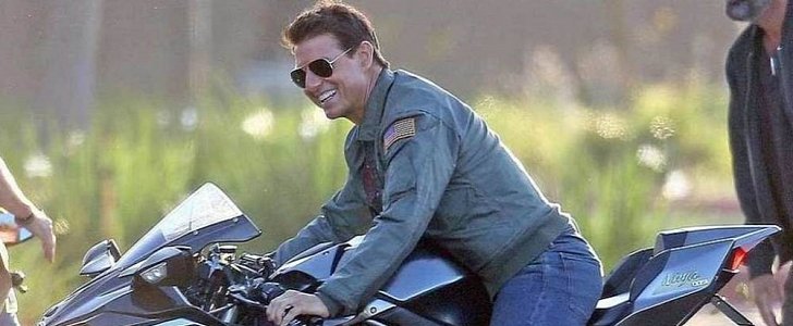 Tom Cruise riding a Kawasaki Ninja H2 Carbon on the set of "Top Gun: Maverick 