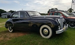 Tommy Chong's 1959 Jaguar Mark IX Is up for Grabs, It Could Be a Bargain