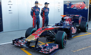 Update: Toro Rosso Launches STR5 in Valencia, Image Gallery!