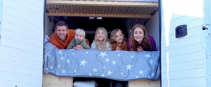 Touring With the Kids: Family of Five Sells Off Home to Live on the Road in DIY Van - autoevolution