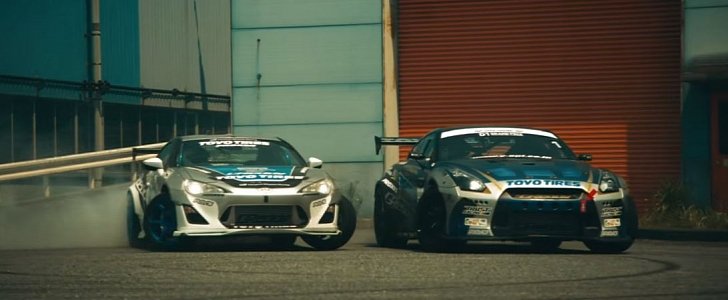 Toyo Tires Drifts 1,000 HP GT-R and Monster GT86 Around Its Factory in Japan