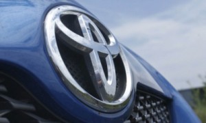 Toyota Adds 800 Temporary Workers