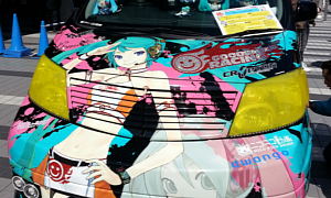 Toyota Alphard - Tribute to Hatsune Miku Vocaloid Concert