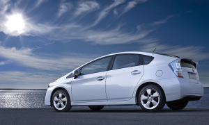 Toyota and Lexus Hybrid Sales Reach 2 Million