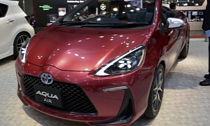 Toyota Aqua Air Concept at Tokyo Show <span>· Live Photos</span>