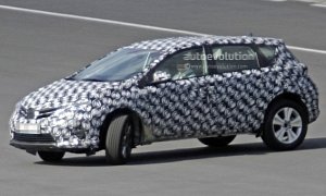 Toyota Auris Cross Introduces Itself in First Spyshots, Touring Sports Cross Might Follow