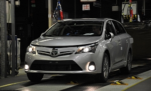 Toyota Avensis Facelift Production Starts, Available for Order
