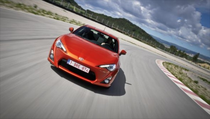 Toyota GT 86 on track