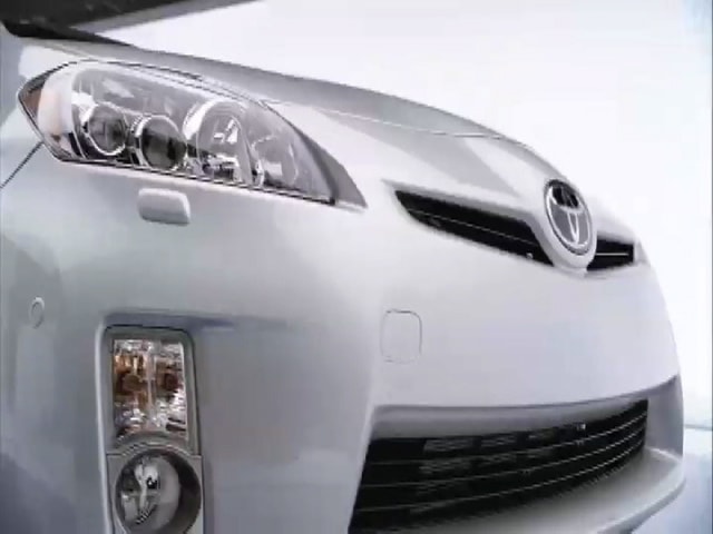 This right headlight does look differently shaped than the left one. Weird camera angle can do that.