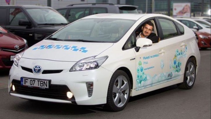 Toyota Donates Prius and Auris Hybrid to “Free Taxi” Service