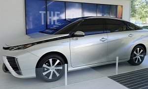 Toyota FCV Hydrogen Sedan To Get Huge Incentives in Japan