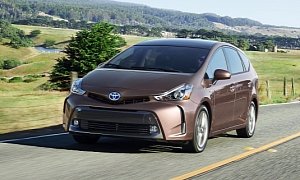 Toyota Gives the Big Prius v a 2015 Overhaul, Adds Style and Tech