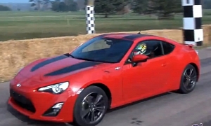 Toyota GT 86 at Goodwood: Sound & Acceleration