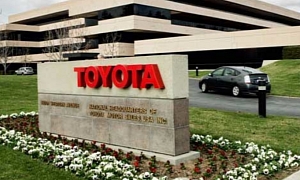 Toyota Helps Oklahoma Tornado Victims