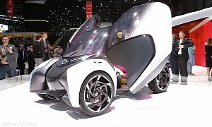 Toyota i-Tril Concept Shows Company's Vision For 2030, Has Three Seats