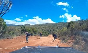Toyota Land Cruiser Helps Couple Escape Machete-Wielding Bandits in Kenya