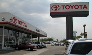 Toyota Lowers 2011 Production Volume by 200,000 Units