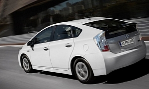 Toyota Marks 16 Years of Hybrid Technology