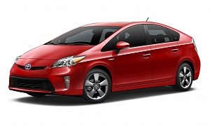 Toyota Offers $2,000 Gas Card For Leased Prius PHEVs in California