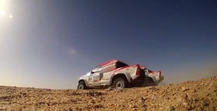 Toyota Hilux 2014 Dakar testing