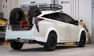 Toyota Prius Gets Offroad Conversion in Bahrain, Looks Like a Pickup Truck