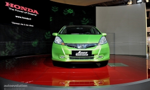 Toyota Prius Kicked Off the Throne by Honda Fit