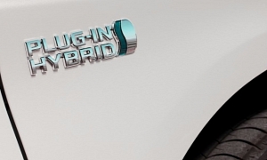 Toyota Prius Plug-In Gets $5,000 Cash-Back Discount