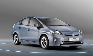 Toyota Prius Plug-in Hybrid Production Ends in June 2015, Replacement Planned for 2016
