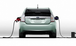 Toyota Prius Plug-In Tops EPA Top 10 Most Fuel-Efficient 2014 Vehicles