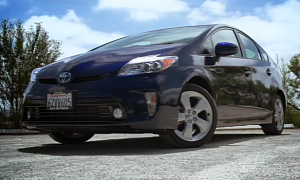 Toyota Prius Short Reviewed by AutoTrader