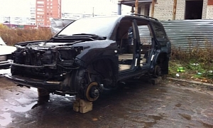 Toyota SUV Dismantled in Bad Russian Neighborhood