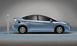 Toyota to Launch Two PHEVs in China in 2018