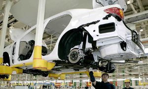 Toyota to Work at Half Capacity in May