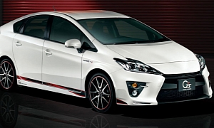 Toyota Unveils Sporty Prius G's in Japan