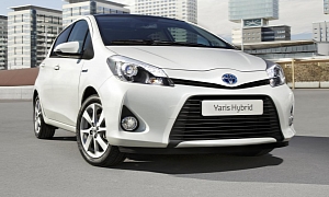 Toyota Yaris Hybrid Presented