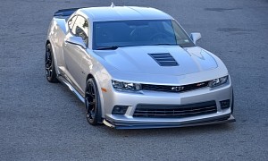 Track-Focused Unicorn: This 2015 Chevrolet Camaro Z/28 Shows Only 303 Miles