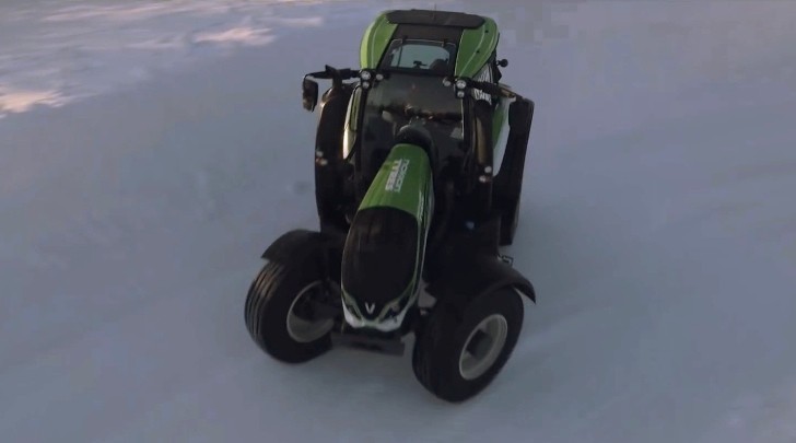 Guinness World for Tractors on ice