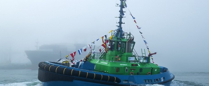 Sparky the electric tugboat made its debut in New Zealand