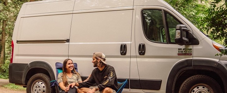 This young travel nurse couple is traveling across the U.S. in a former FedEx van