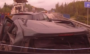 Truck Gets Rear-Ended - Causes Massive Pile-Up in Russia