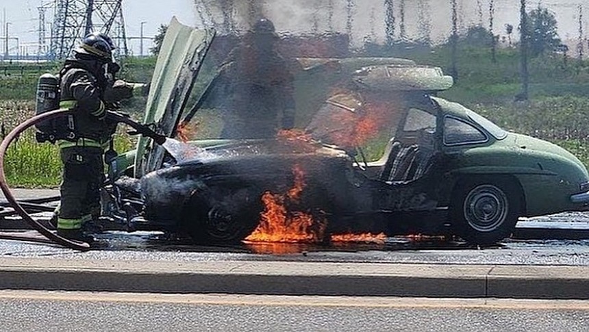 Mercedes-Benz 300 SL Gullwing turned to ashes
