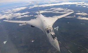 Tu-160 White Swans Test Refueling During 5,000-Mile Flight Over the Arctic Ocean