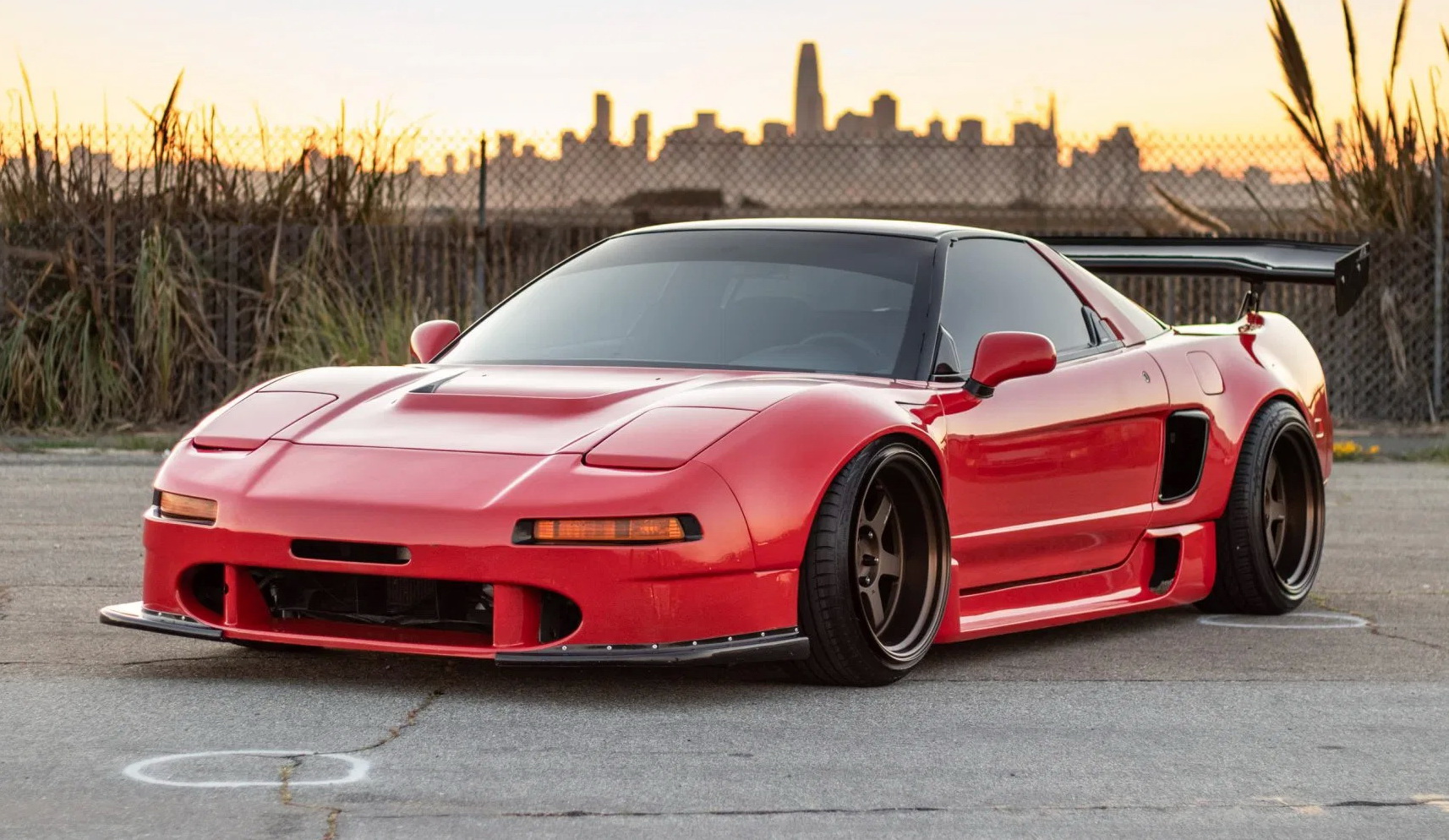 Widebody 1991 Acura NSX getting auctioned off.