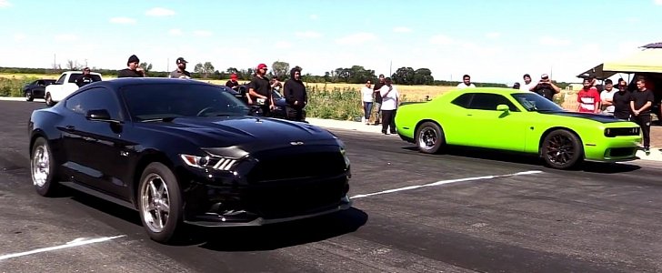 Tuned Challenger Hellcat vs tuned 2015 Mustang GT