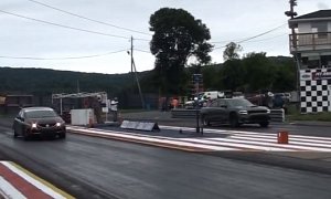 Turbo Civic Si Destroys Dodge Charger Hellcat In a Drag Race, Doesn't Even Try