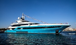 Turquoise Yachts' Newest Build Jewels Receives Warm Welcome to the Seas