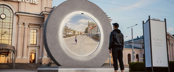 Portals connecting two cities in Lithuania and Poland